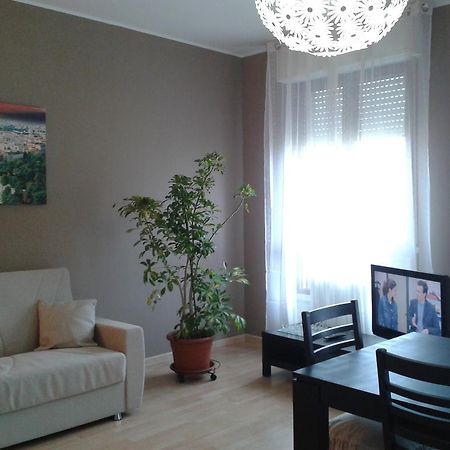 Milan Certosa 3 Bedrooms Екстер'єр фото