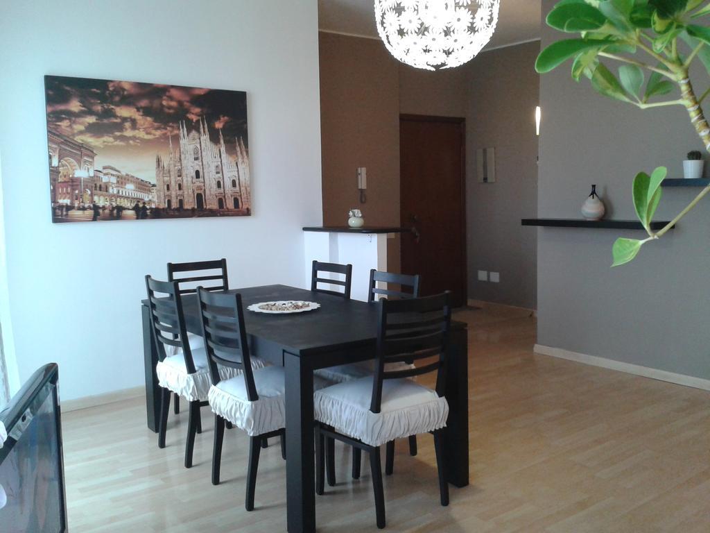 Milan Certosa 3 Bedrooms Екстер'єр фото